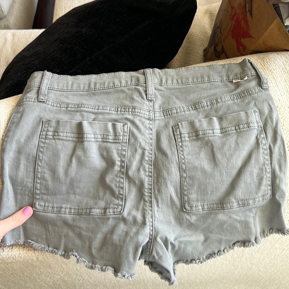 gray shorts from tillys